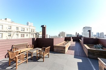825 Post St.
